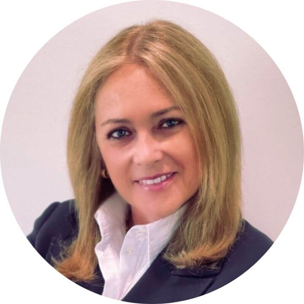 IBO Website Headshot 2025 - Jackie Gilna Jackie Gilna portrait photo